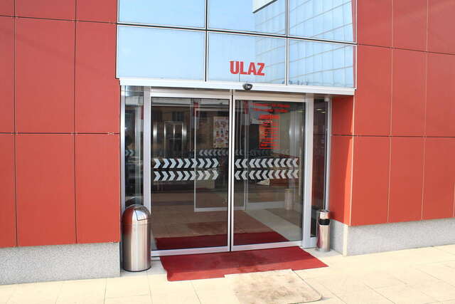 Отель Hotel Franca Плевля-7