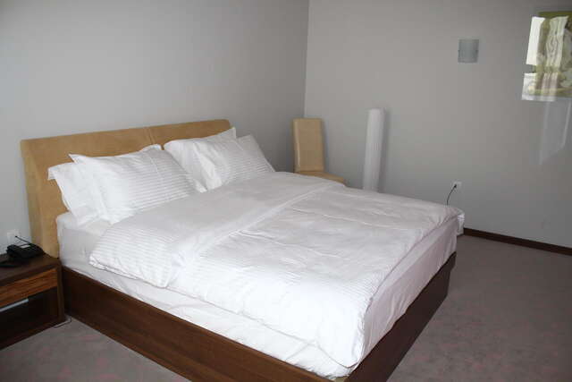 Отель Hotel Franca Плевля-11